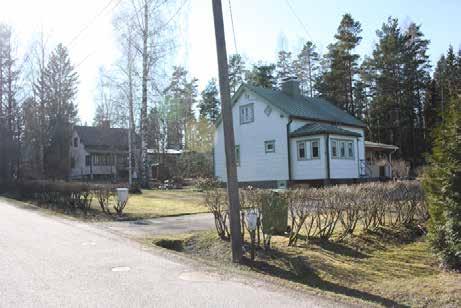 Radan länsipuolella Kuusistontien rakennukset (201A; luokka 2) ovat pääosin