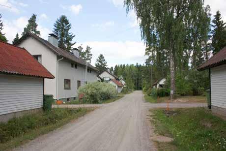 Rakennukset muodostavat muutoksista huolimatta yhtenäisen 1950-luvun tehtaan asuntorakennuskannan alueen Paavolan, Korpilinnan ja Insinöörien