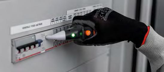 HT38 FUSE FINDER HT38 VASTAANOTIN TÄLLÄ