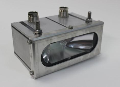 35 (24V) Kiinnitysruuvit M8, valmiiksi kiinnitettynä valaisimeen (145mm 230V 100W) Tuoteno W V Kanta Lamppu Liitäntä Kg 006 H 76 230 60 230 G9 Osram Halopin 66760 ECO 60W 230V 010 H 76
