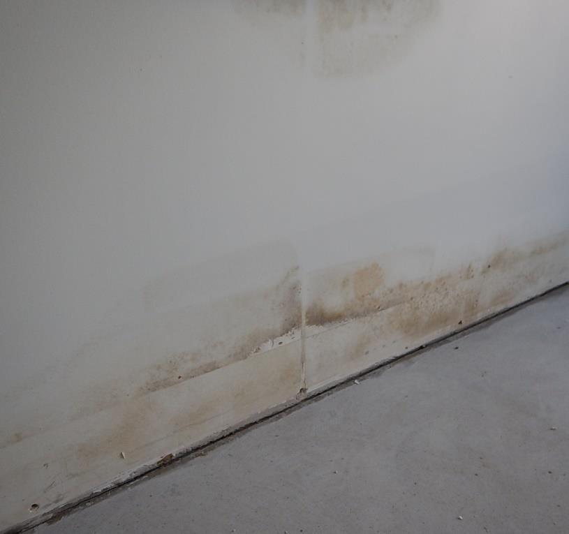 2 metrin krkeuteen saakka. Kyseisestä seinästä ei tettu materiaalinäytteitä, kska seinän vauriitunut pintasa purettiin välittömästi. Krjaus suritettiin kesän 2018 aikana. Lukkahuneessa 1.