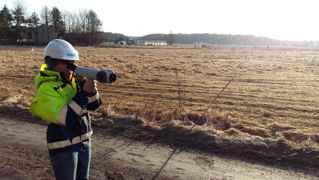 24/30 jätekeskuksessa valmistuva polttokelpoisen jätteen kalliovarasto. Kun jätettä ei tarvitse enää varastoida avoimella kentällä, myös hajut vähenevät.