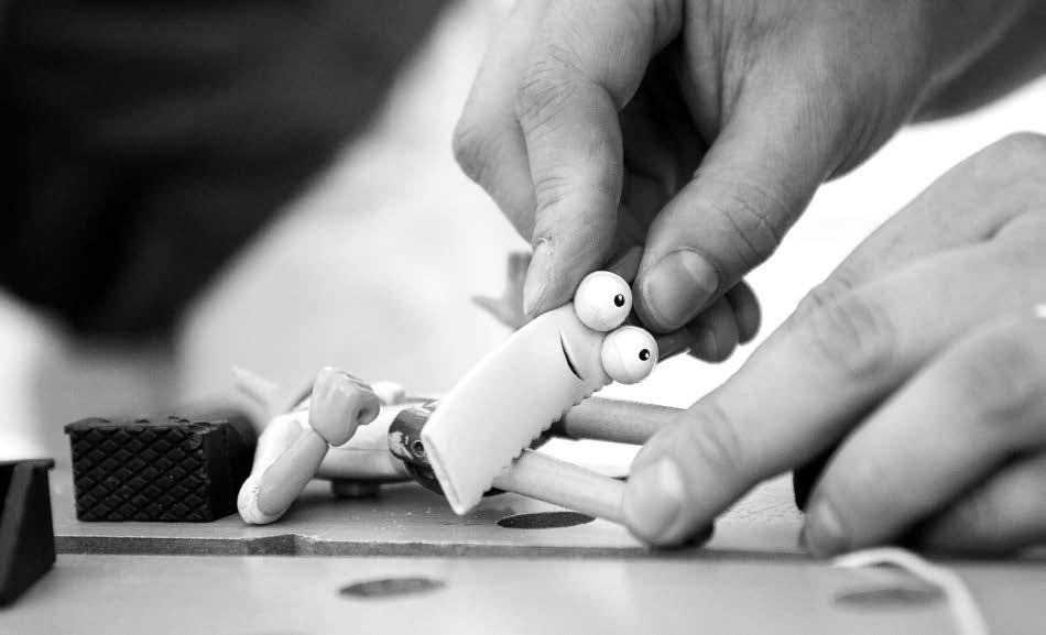Maker-toiminta nuorisotyössä Kuva: Exploring senses me, että toiminta oli oikeastaan tutkimusmatka omaan identiteettiin: monet tekijät muuttivat leluja kohteiksi, jotka tunnistivat ja joista pitivät.