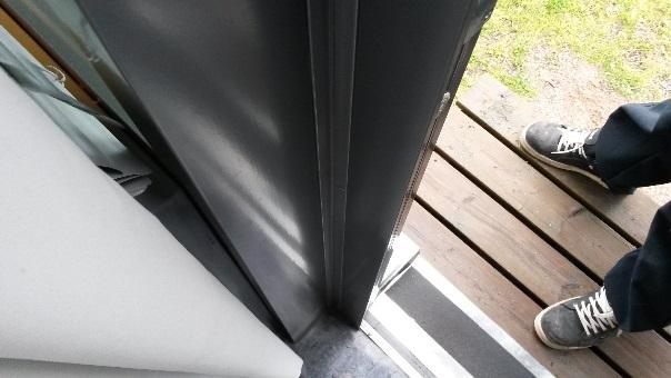 todella laajoja. Vuodot ja liittymien tiiveyden puutteet ilmenevät selkeästi.