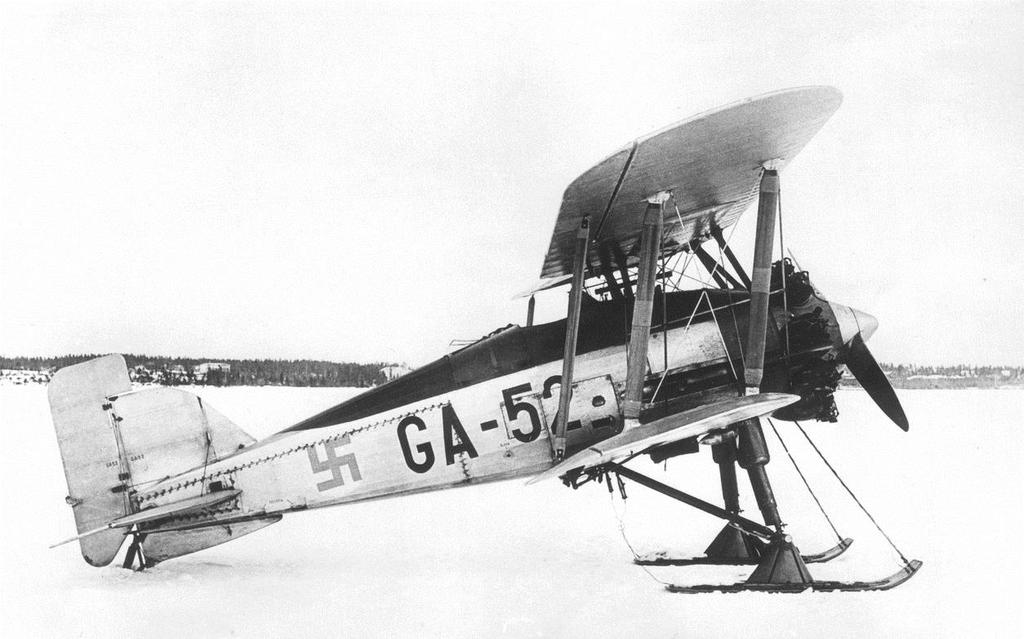 Ilmavoimien lentokonetyyppejä talvi-, jatko- ja Lapin sodassa Gloster Gamecock II Gloster Gamecock II oli brittiläinen yksipaikkainen hävittäjä.