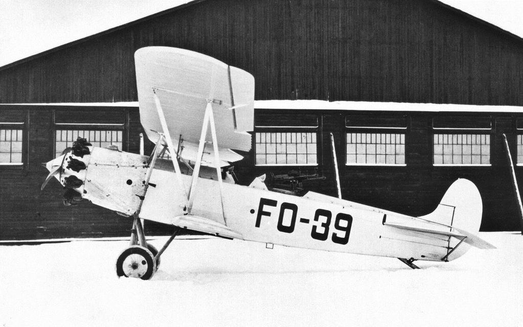 Fokker C.V E ja D Fokker C.V oli alankomaalainen kaksipaikkainen tiedustelukone. Vuonna 1927 ilmavoimille hankittiin yksi D-tyypin kone vertailuja varten.