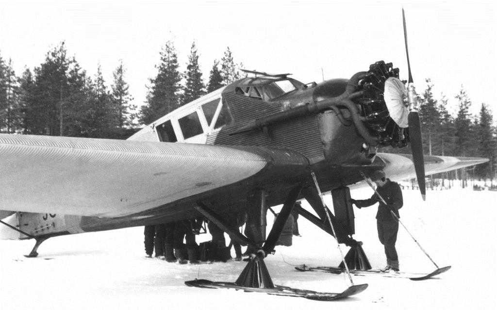 Junkers F 13 Junkers F 13 oli saksalainen kuusipaikkainen matkustajakone. Talvisodassa ruotsalaisen vapaaehtoislaivue F19:n yhteyskoneena ollut F 13 jäi Suomeen.