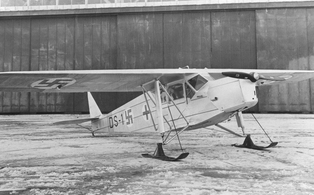 Desoutter Mk. II Desoutter Mk. II oli brittiläinen kolmepaikkainen matkailukone, joka perustui alun perin alankomaalaiseen Koolhoven F.K.41- pienkoneeseen.