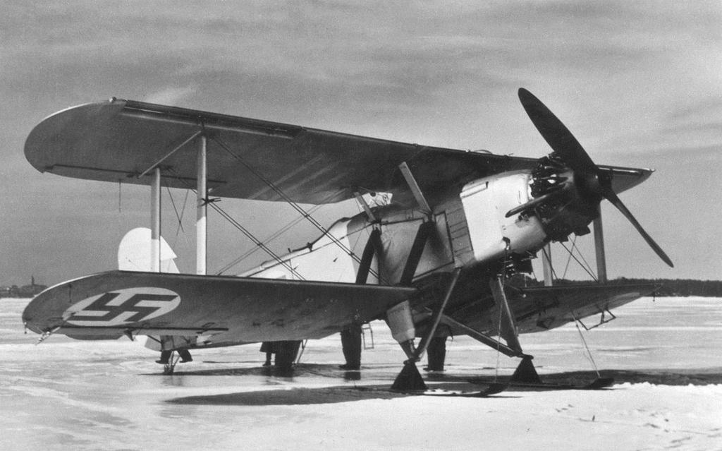 Blackburn Ripon IIF Blackburn Ripon IIF oli brittiläinen kaksipaikkainen meritoimintakone. Ilmavoimille ostettiin vuonna 1929 yksi Ripon sekä koneen valmistuslisenssi.