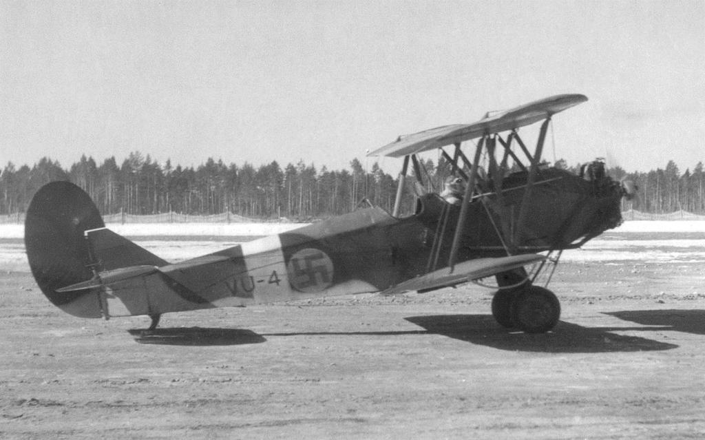 Polikarpov U-2 Polikarpov U-2 oli venäläinen kaksipaikkainen monikäyttökone.