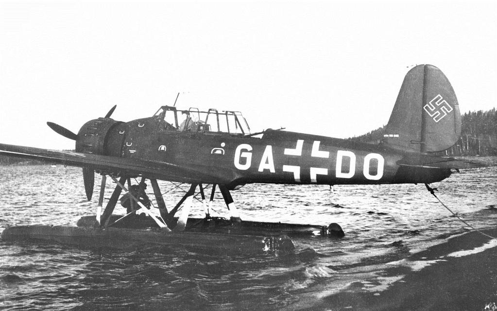 Arado Ar 196 A-2 ja A-3 Arado Ar 196 A-2 ja A-3 olivat saksalaisia kaksi kolmepaikkaisia meritoimintakoneita.