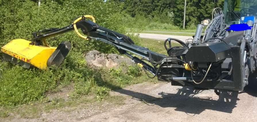 AJO-puomistoista lyhyempi AJO 400 on tuettu sekä ylä- että alapuolelta (kuva 2).