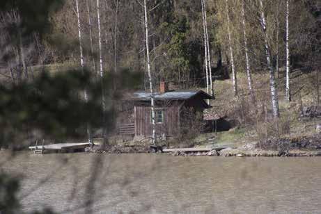 Syrjän nykyinen asuinrakennus on kuitenkin tuotu Turun saaristosta 1920-luvun vaihteessa.
