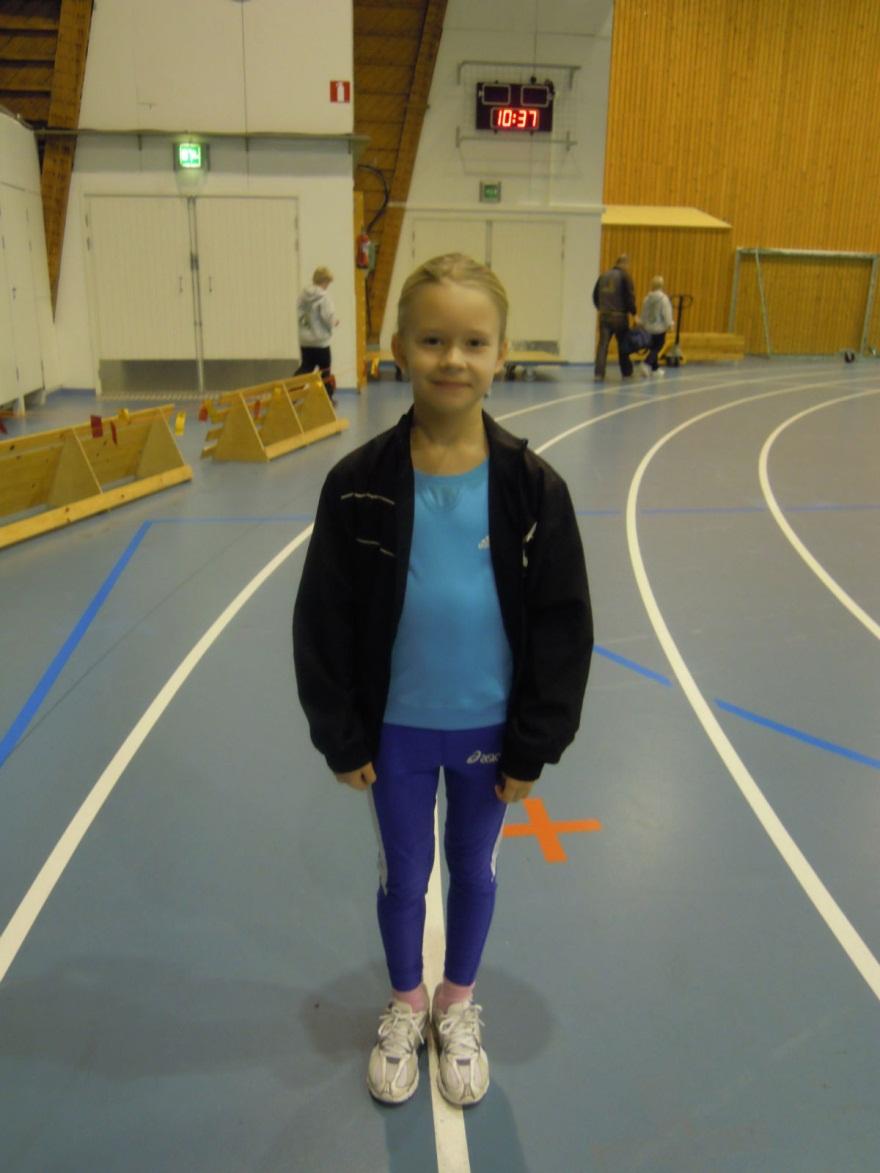 T9 Ella Ingraeus Oman ikäluokkansa piirin