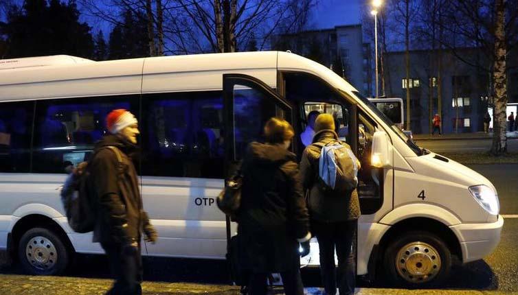 SUORALINJAKOKEILU Aktiivisimmat ja äänekkäimmät vastaavat usein kyselyihin, mutta hiljainen enemmistö matkusti suoralinjalla ja täytti reissuvihkon.