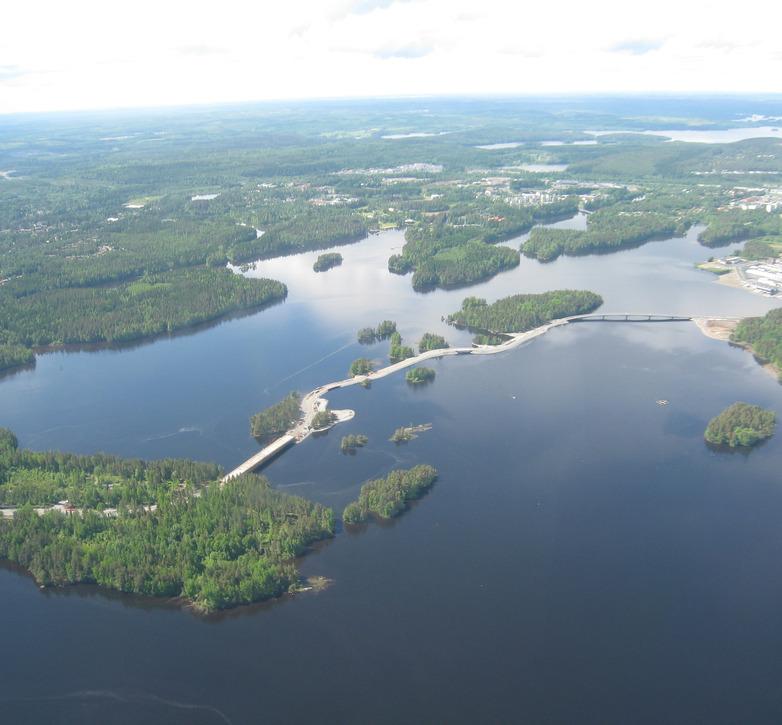 LUONNON LÄHELLÄ SAARISTO- KAUPUNGISSA OpenStreetMapin tekijät Saaristokaupunki on Kuopion nopeimmin kasvava asuinalue.