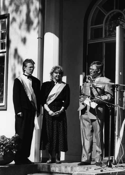 hoitaminen. Hyvin pian, eikä suinkaan ansiotta, Valonen tunnettiin nimellä Mr Valimomuseo.
