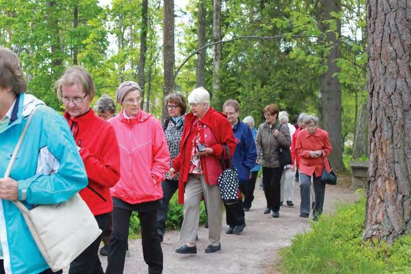 5 MONIPUOLISTA TOIMINTAA Kristillisen Eläkeliiton jäsenyhdistykset järjestävät monipuolista toimintaa eri puolilla Suomea. Jokainen yhdistys toimii omien resurssiensa pohjalta.