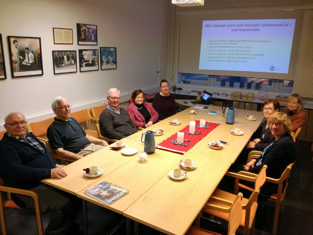 yhteisen kehittämistyön äärellä