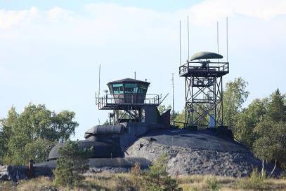 Saari avattiin yleisölle kesäkuussa 2017. Saaressa on ravintola, kaksi hiekkauimarantaa, ampumarata, kasarmirakennus, kolme rantasaunaa ja joitakin asuntoja henkilökunnalle.