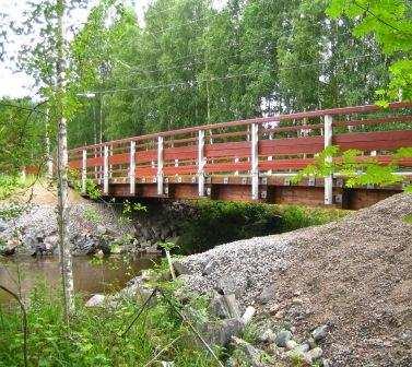 JULKINEN TIEDOTE 09/2015 LÄHIALUEEN TALOUKSIIN Tämän tiedotteen tarkoitus on antaa tietoa Versowood Oy:n käyttämistä kemikaaleista ja varautumisesta mahdollisiin