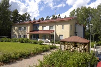 Kaupungin tukiasuntola (20 kk) - päihteetön ympäristö - vertaistuki