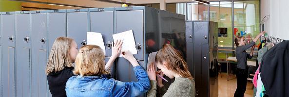 Liikkuvan koulun kehitys ja keskeiset valinnat - kehitysprosessi Aikaisemmista toimenpiteistä oppiminen/tehtyjen toimenpiteiden huomioiminen Hyvien käytäntöjen kerryttäminen (2010-2012) Liikkuva