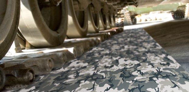 CAMO UNIVERSAL SM Nukkaamaton, kestävä ja nopeasti imevä matto kaikille nesteille Valmistettu 7-kerroksisesta lämpöpuhalletusta polypropeenista.