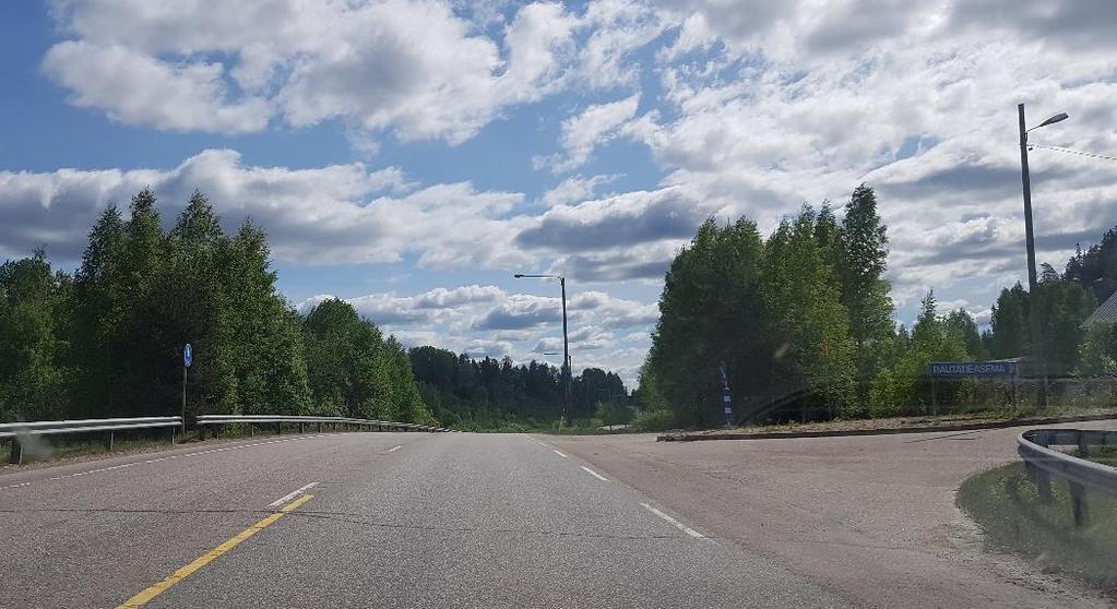 Maanteiden 14928 ja 14918 tasoristeykset ovat nykyisin molemmat vartioituja.
