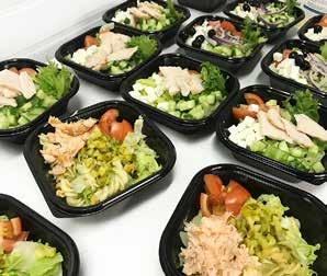 Esimerkiksi täytetyt sämpylät ja ruisleivät ovat tulleet valikoimaan asiakkaiden pyynnöstä. Uutta ovat myös gluteenittomat patongit sekä kasvis- ja vegevaihtoehdot.