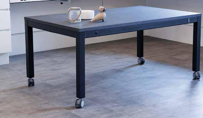 Lisävarusteina toimitettavien, jarrulla varustettujen rullapyörien ansiosta pöytää voi siirtää helposti.