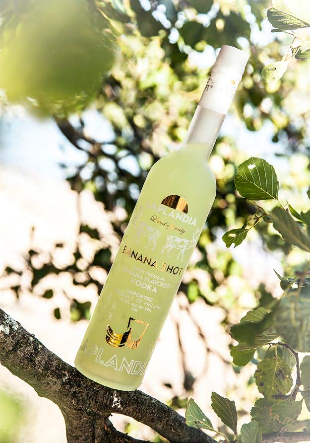 BANANA SHOT Pitkän ja jännittävän tuotekehityksen jälkeen onnistuimme saamaan esille aidon banaanin maun, johon yhdistyy