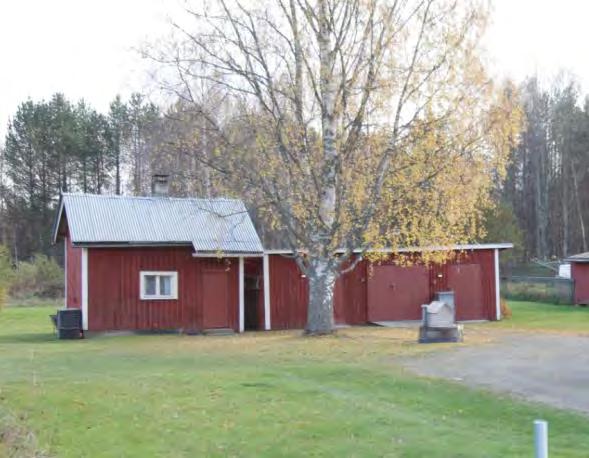 Tontit on erotettu Autiolan maista ja rakennukset ovat alun perin rakennettu metsä- ja uittomiehien asunnoiksi.