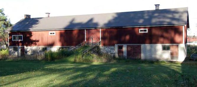 FCG SUUNNITTELU JA TEKNIIKKA OY Lehmon osayleiskaava 32 (107) Navetan alkuperäinen maantasokerros on muurattu lohkotuista