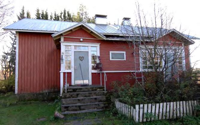 FCG SUUNNITTELU JA TEKNIIKKA OY Lehmon osayleiskaava 64 (107) Rakennukset: Päärakennus on puolitoistakerroksinen