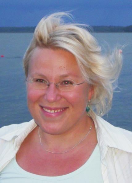 toteuttajana mm. Musiikkiteatteri Kapsäkin perustajajäsenenä.