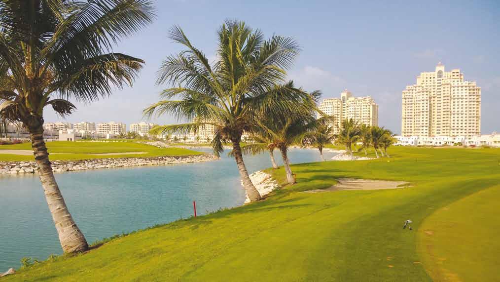 Bonuksena tämänkertaiselle matkalle oli, että majoitus oli jälleen järjestynyt aivan kentän vieressä olevassa Hilton Al Hamra Golf & Beach Resortissa.