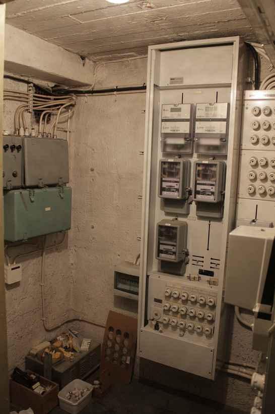 Tasavirtakaapelointi voidaan viedä oven