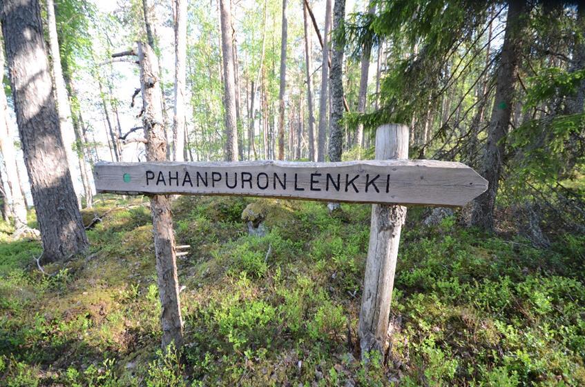 21 pääsee istahtamaan alas ja mahdollisesti vaikkapa nauttimaan eväät, riittäisi hyvin. Esimerkiksi Kangasjärven ranta olisi oiva paikka penkeille. Pahapuron lenkillä on useita eri kirjoitusasuja.