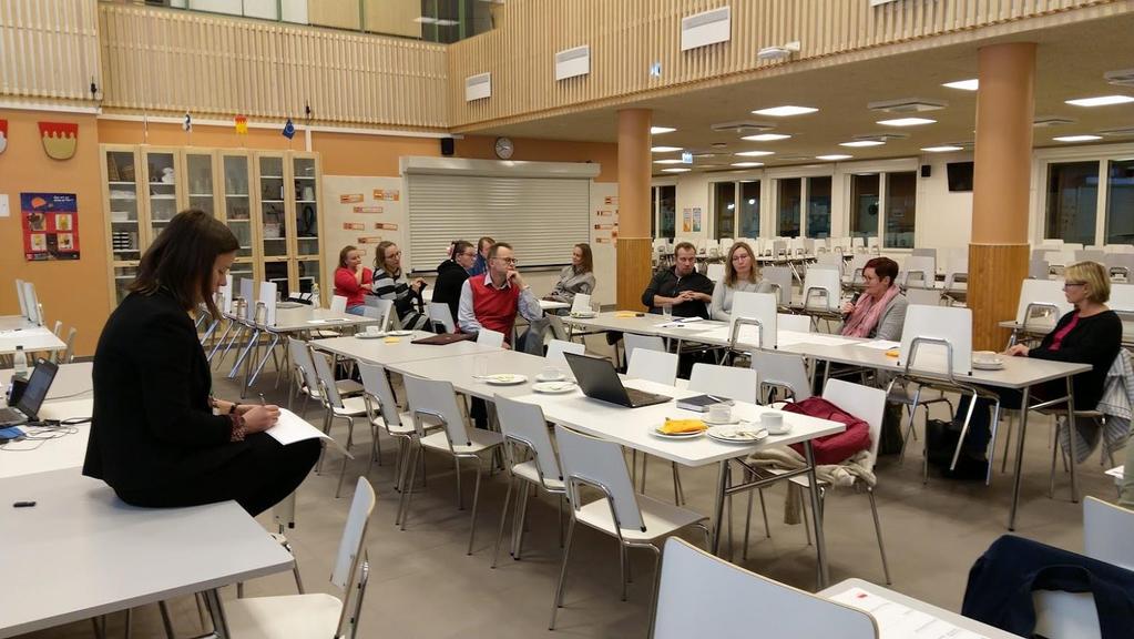 4. Sidosryhmäanalyysin tulokset ja suositukset Erilaisia sidosryhmiä tunnistettiin noin 80 kpl, jotka jaoteltiin seuraaviin ryhmiin: Suunnitelman ohjausryhmä merkittävin ryhmä työn jatkuvuuden