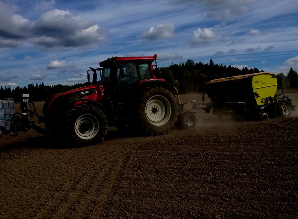 Kalusto Junkkari M300 Plus 4 isobus-säädintä säiliöille (lannoite, siemen, 2 x katekasvi) Nesteen levitykseen