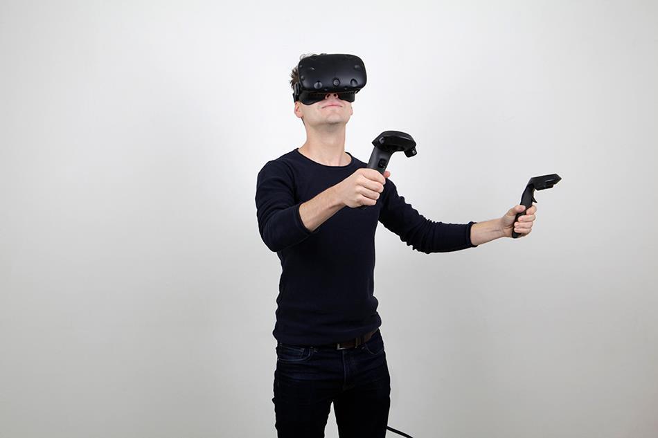 VR