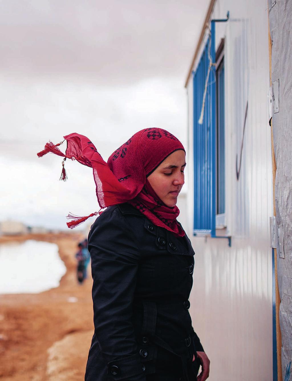 vat muuttoliikettä Hanan, 17, käy koulua Za'atarin pakolaisleirillä.