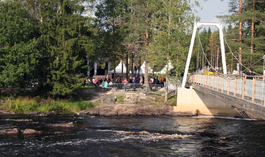 Talkootyövoiman käyttö kuuluu olennaisesti kulttuurifestivaalien toimintaan. Lähes kaikki kyselyyn vastanneet festivaalit käyttivät paljon talkootyövoimaa festivaalien järjestämiseen.