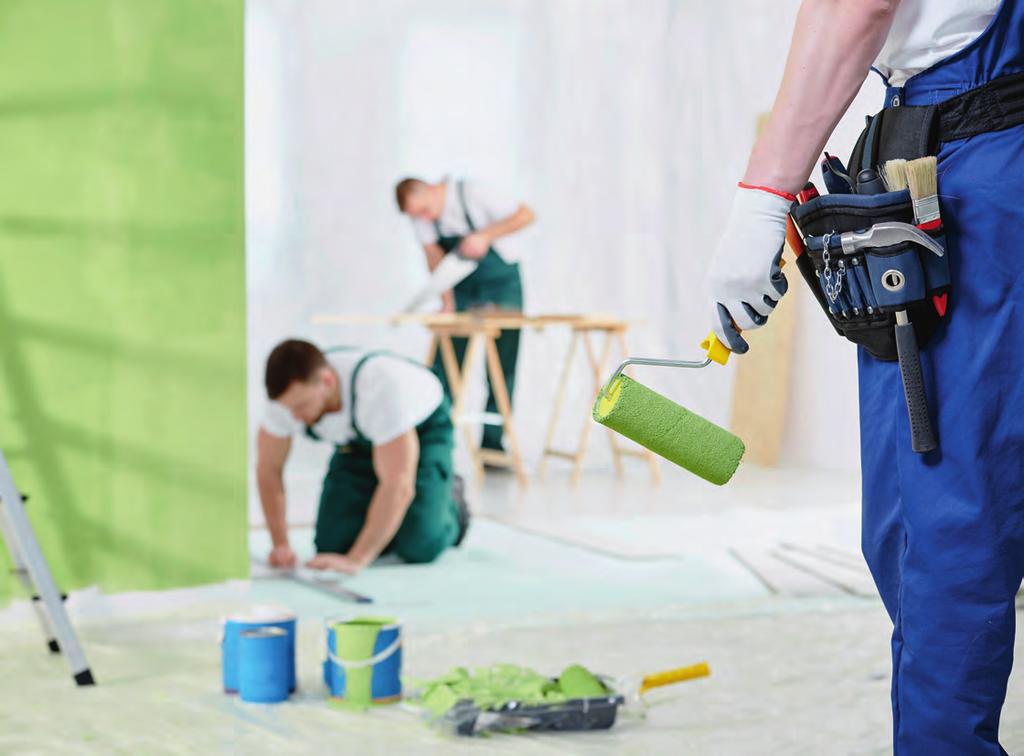 114 Interior finishing work U N I T 5 When the house is nearly ready, the professionals install the floor materials, paint the exterior and interior walls, as well as place the tiles and the