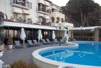 Hotelli Le Naiadi Park hotel / Bolsena *** Kauniilla paikalla Bolsena-järven rannalla sijaitseva perheomisteinen hotelli. Uimaranta aivan hotellin vieressä.