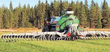 Hydraulijousituksessa on vähän kuluvia osia, vaunun huojunta pienenee ja painopiste on entistä alempana. Uudet Agronic Xs yksiakseliset lietevaunut: Hydr.