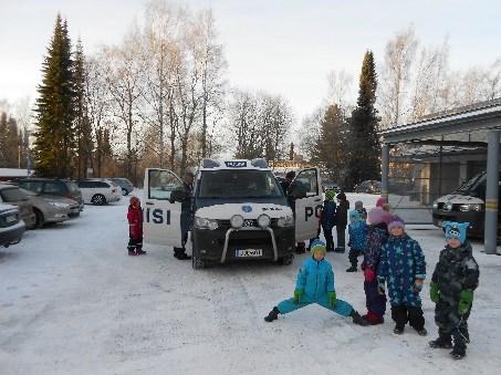 30 Orivesi Yhteistyö varhaiskasvatuksessa Oriveden varhaiskasvatuksessa tehdään yhteistyötä huoltajien kanssa päivittäisissä kohtaamisissa sekä vuosittaisissa lapsikohtaisissa