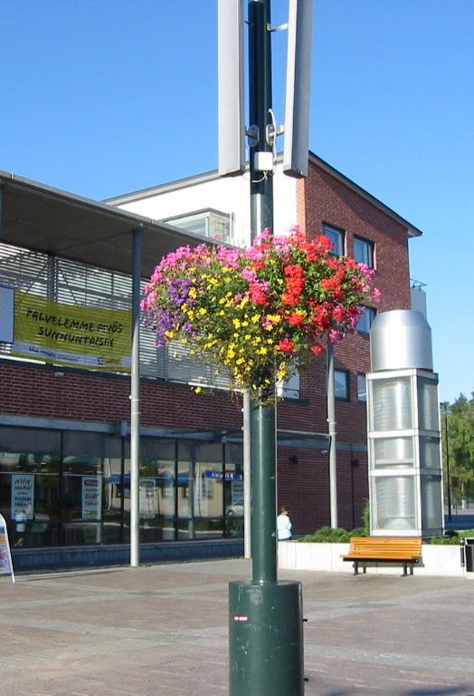 Imatrankosken kiinteistöjen kaupallisen kehittämisen kannalta on erittäin tärkeää, että Imatran kaupunki viestittäisi selkeästi, että keskustahakuinen erikoiskauppa ja kaupalliset palvelut