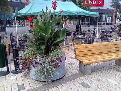 Kävelykadun kehittäminen Liikekiinteistöjen lähiympäristön laadullinen parantaminen toimii hankekehityksen katalysaattorina.
